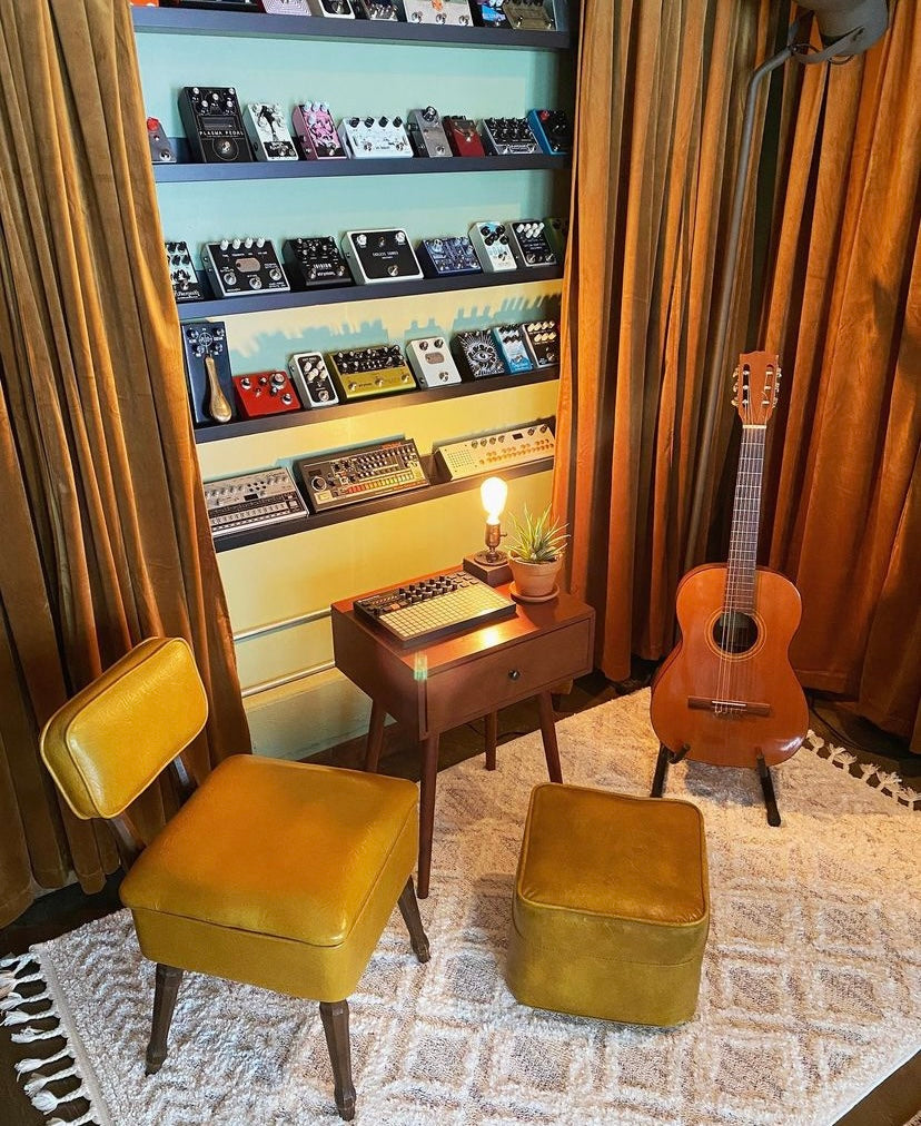 Guitar Effects Pedal Storage Wall Shelves Recovery Effects and Devices