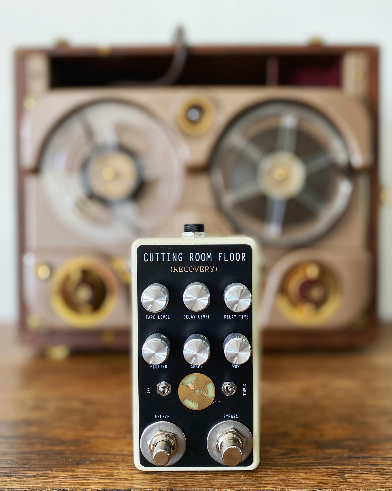 tape machine pedal CUTTING ROOM FLOOR V3 PEDAL (Vintage Reel-to-Reel Tape, Echo, and Stutter)