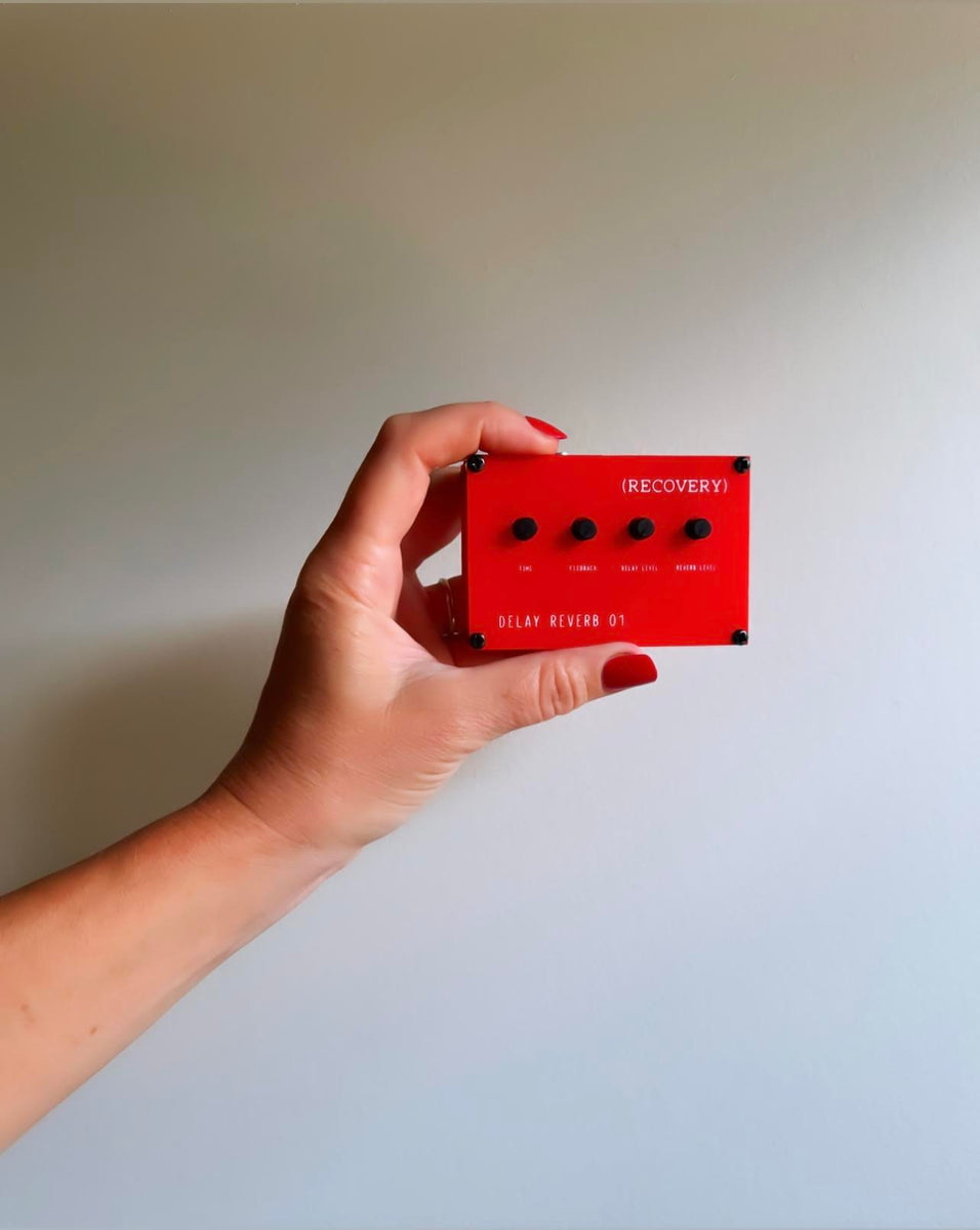 DELAY REVERB 01 (Stereo delay and reverb unit that operates at line ...